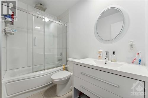 179 George Street Unit#2105, Ottawa, ON - Indoor Photo Showing Bathroom