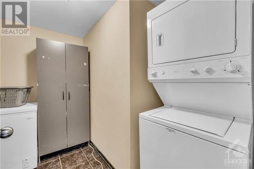 1503 Campeau Drive, Ottawa, ON - Indoor Photo Showing Laundry Room