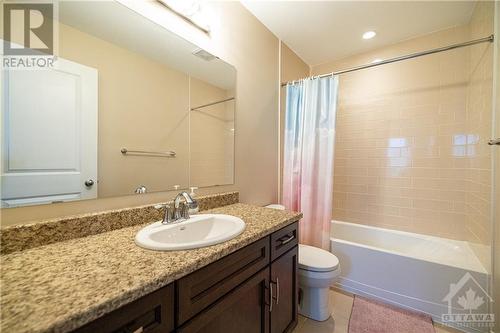 3 Piece bathroom - upper level - 291 Losino Crescent, Ottawa, ON - Indoor Photo Showing Bathroom