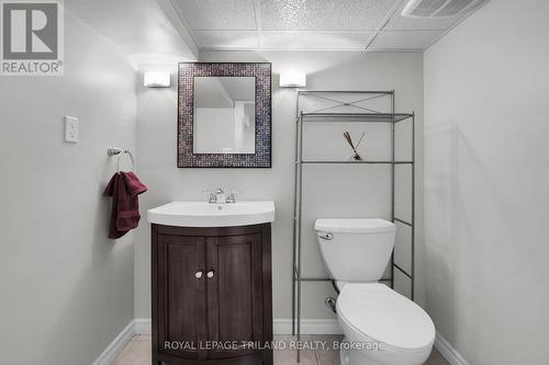 159 High Street, London, ON - Indoor Photo Showing Bathroom