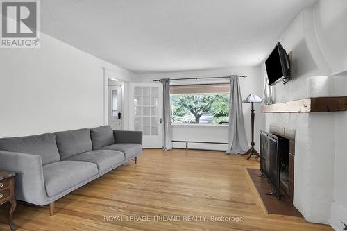 159 High Street, London, ON - Indoor Photo Showing Living Room