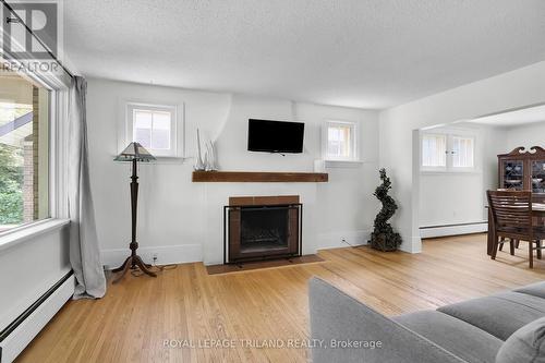 159 High Street, London, ON - Indoor Photo Showing Living Room With Fireplace
