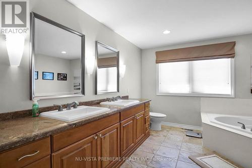 43 Outer Drive, London, ON - Indoor Photo Showing Bathroom