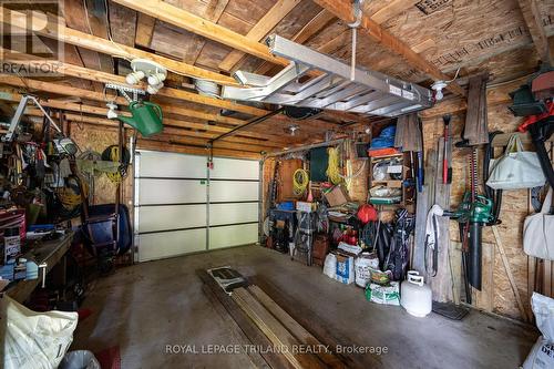 242 Ridout Street S, London, ON - Indoor Photo Showing Garage