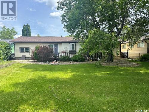 633 Mary Street, Canora, SK - Outdoor