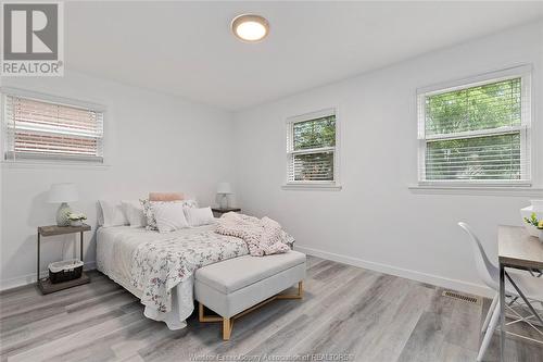 981 Parkview, Windsor, ON - Indoor Photo Showing Bedroom