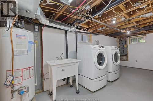 981 Parkview, Windsor, ON - Indoor Photo Showing Laundry Room