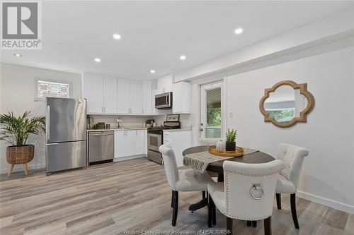 981 Parkview, Windsor, ON - Indoor Photo Showing Dining Room