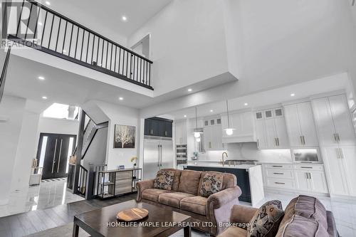 988 Trailsway Avenue, London, ON - Indoor Photo Showing Living Room