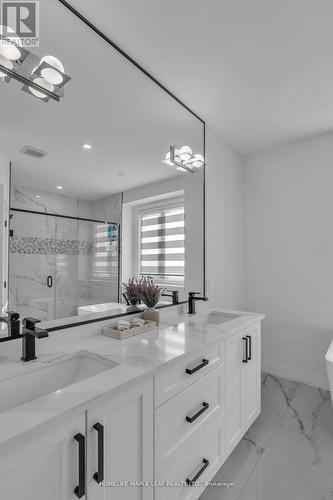 988 Trailsway Avenue, London, ON - Indoor Photo Showing Bathroom