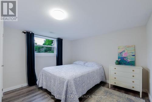 215 Buckingham Street, London, ON - Indoor Photo Showing Bedroom