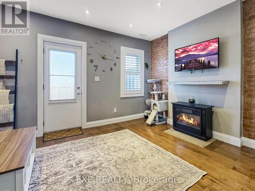 3224 Steeles Avenue W, Milton, ON - Indoor With Fireplace