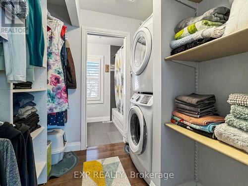 3224 Steeles Avenue W, Milton, ON - Indoor Photo Showing Laundry Room