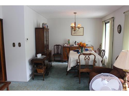 517 3Rd Avenue, Trail, BC - Indoor Photo Showing Dining Room