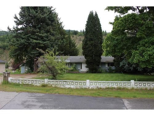 517 3Rd Avenue, Trail, BC - Outdoor