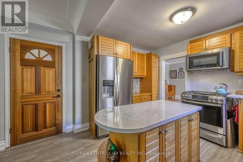 595 Dufferin Avenue, London, ON - Indoor Photo Showing Kitchen