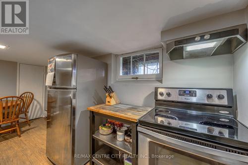 595 Dufferin Avenue, London, ON - Indoor Photo Showing Kitchen