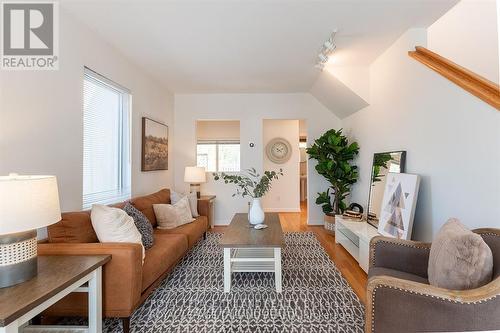 5 Edith Street, London, ON - Indoor Photo Showing Living Room