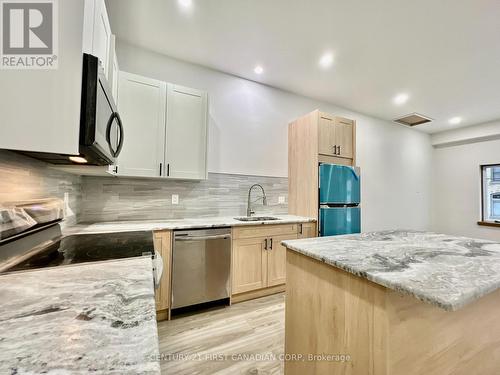 2 - 166 Central Avenue, London, ON - Indoor Photo Showing Kitchen With Upgraded Kitchen