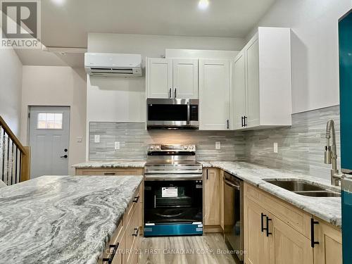 2 - 166 Central Avenue, London, ON - Indoor Photo Showing Kitchen With Double Sink With Upgraded Kitchen