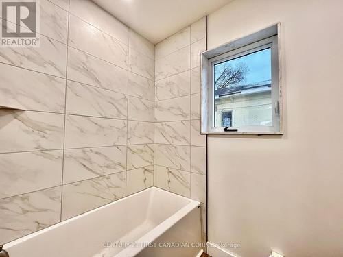 2 - 166 Central Avenue, London, ON - Indoor Photo Showing Bathroom