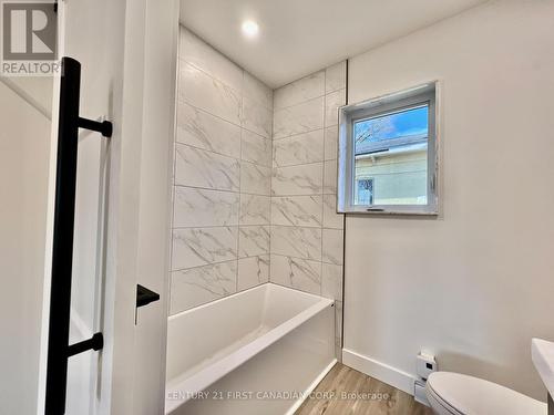 2 - 166 Central Avenue, London, ON - Indoor Photo Showing Bathroom