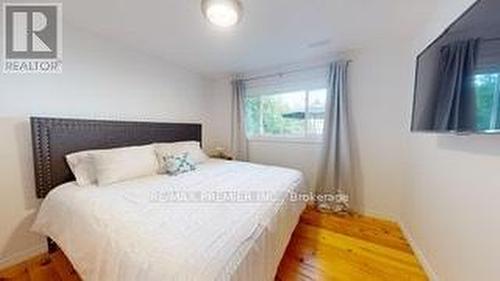 473 Duclos Point Road, Georgina (Virginia), ON - Indoor Photo Showing Bedroom