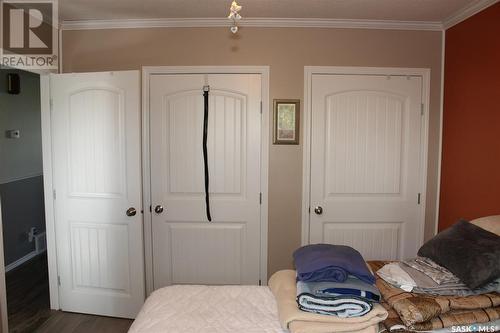 114-116 1St Street E, Climax, SK - Indoor Photo Showing Bedroom