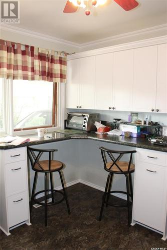 114-116 1St Street E, Climax, SK - Indoor Photo Showing Kitchen