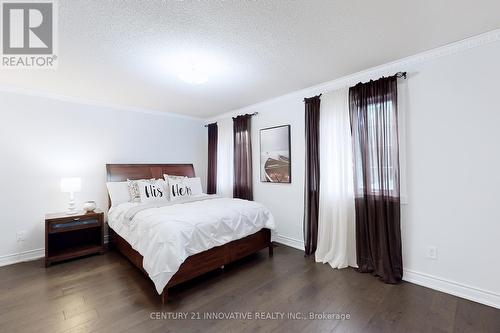 75 Parade Square, Toronto, ON - Indoor Photo Showing Bedroom