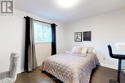 75 Parade Square, Toronto, ON - Indoor Photo Showing Bedroom