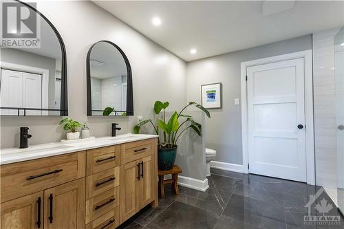 212 Grandview Road, Ottawa, ON - Indoor Photo Showing Bathroom