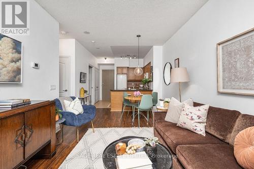 307 - 319 Merton Street, Toronto, ON - Indoor Photo Showing Living Room