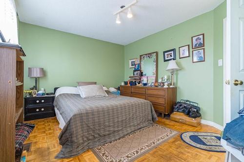 340 Erin Street, Oakville, ON - Indoor Photo Showing Bedroom