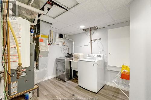2848 Robillard, Windsor, ON - Indoor Photo Showing Laundry Room
