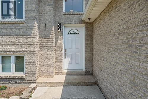 2848 Robillard, Windsor, ON - Outdoor