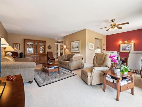 Salon - 601-1605 Av. Victoria, Saint-Lambert, QC - Indoor Photo Showing Living Room