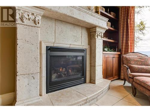 683 Westside Road S, West Kelowna, BC - Indoor Photo Showing Living Room With Fireplace