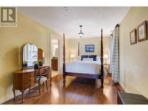 683 Westside Road S, West Kelowna, BC - Indoor Photo Showing Bedroom