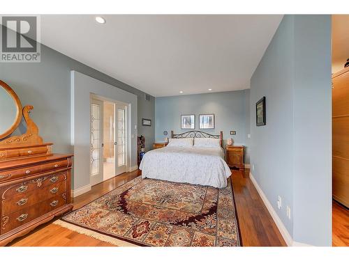 683 Westside Road S, West Kelowna, BC - Indoor Photo Showing Bedroom