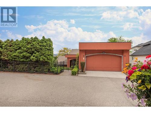 683 Westside Road S, West Kelowna, BC - Outdoor