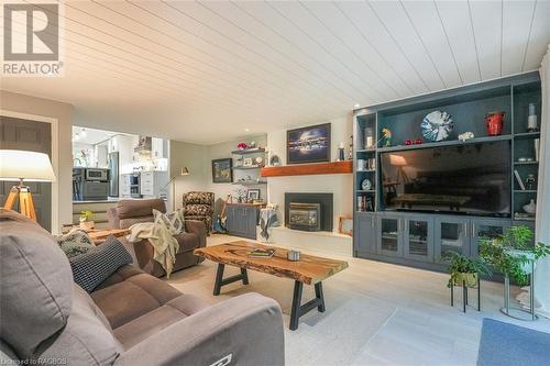 172 Lord Elgin Place, Saugeen Shores, ON - Indoor Photo Showing Living Room With Fireplace