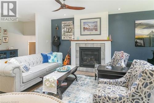 172 Lord Elgin Place, Saugeen Shores, ON - Indoor Photo Showing Living Room With Fireplace