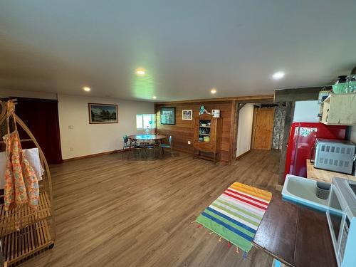 6450 27Th Street, Grand Forks, BC - Indoor