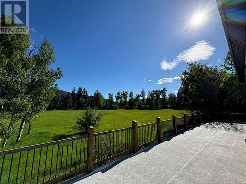 6450 27Th Street, Grand Forks, BC - Outdoor