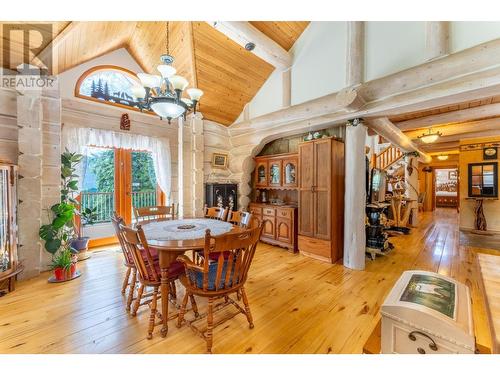 1958 Rykerts Road, Lister, BC - Indoor Photo Showing Dining Room