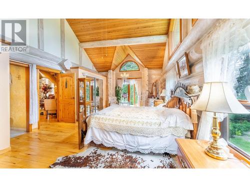 1958 Rykerts Road, Lister, BC - Indoor Photo Showing Bedroom