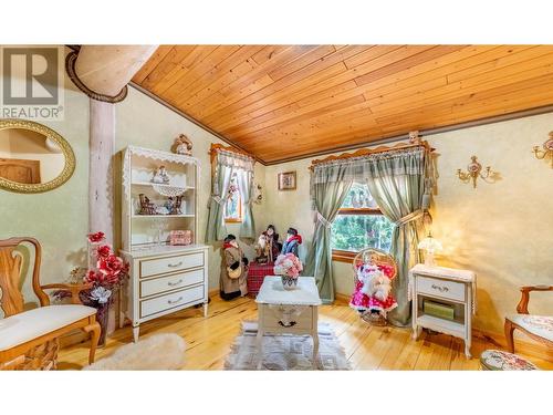 1958 Rykerts Road, Lister, BC - Indoor