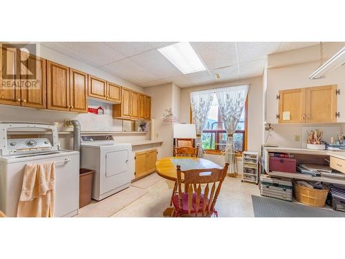 1958 Rykerts Road, Lister, BC - Indoor Photo Showing Kitchen