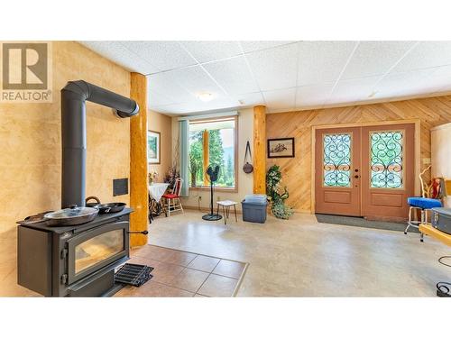 1958 Rykerts Road, Lister, BC - Indoor